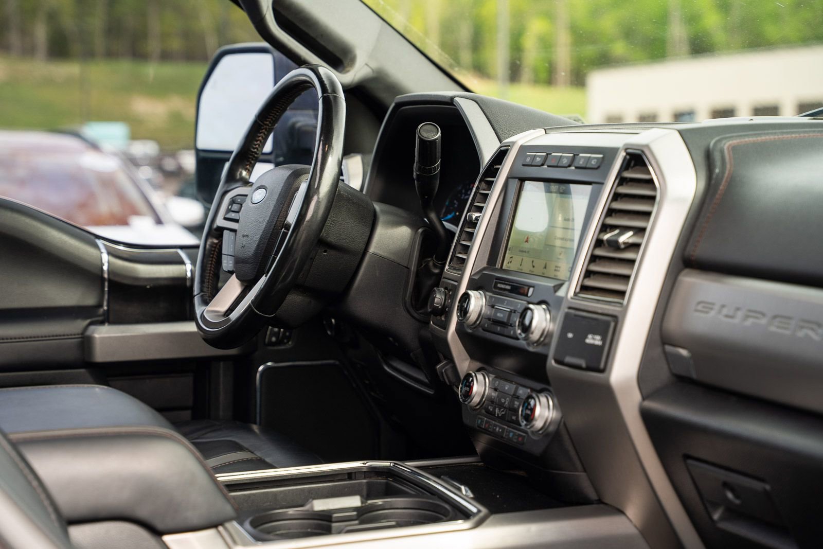 Certified 2019 Ford F250 Platinum w/ Platinum Ultimate Package AWD/4WD image 16