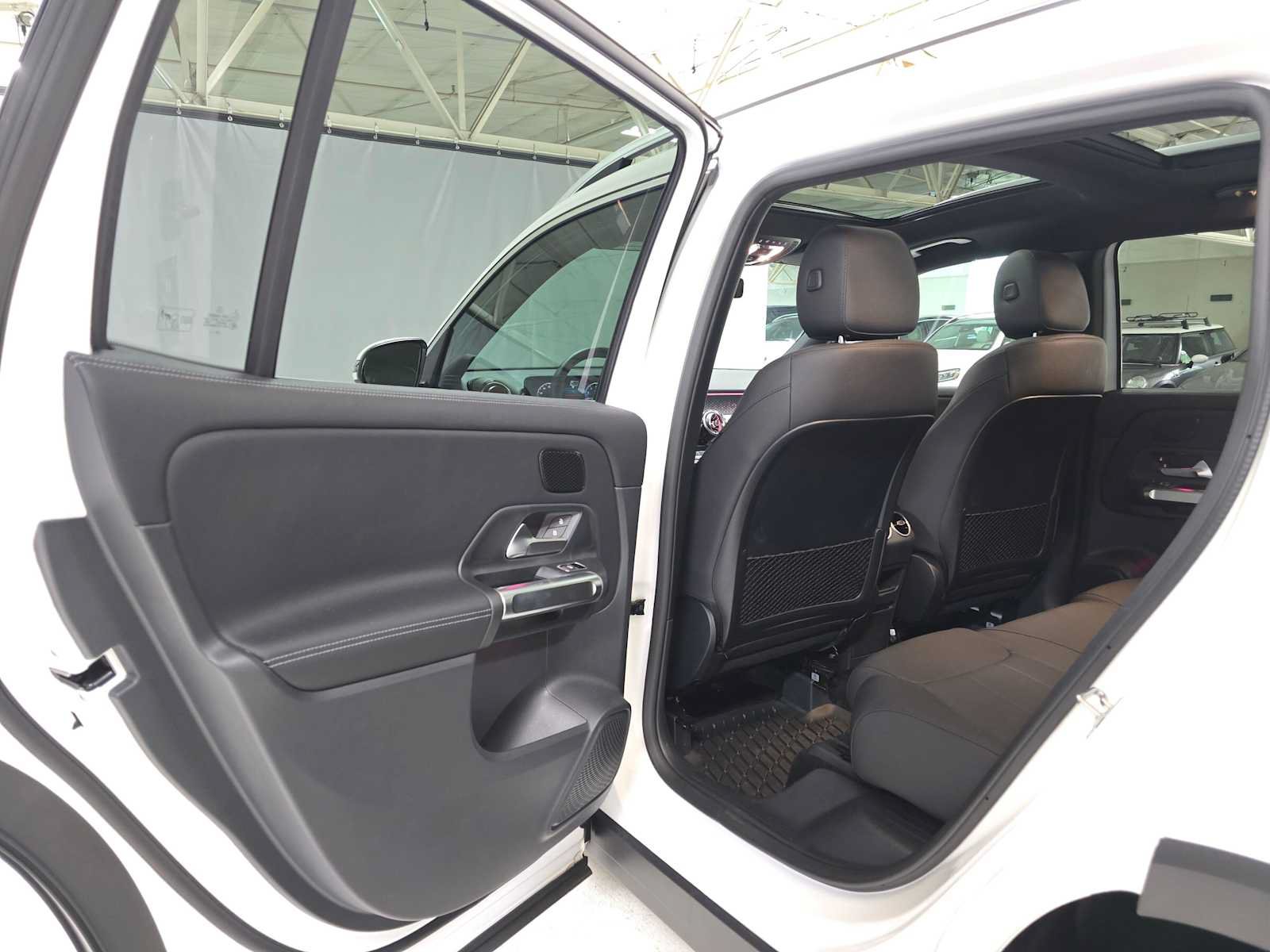 Used 2026 Mercedes-Benz GLB 250 4MATIC image 15