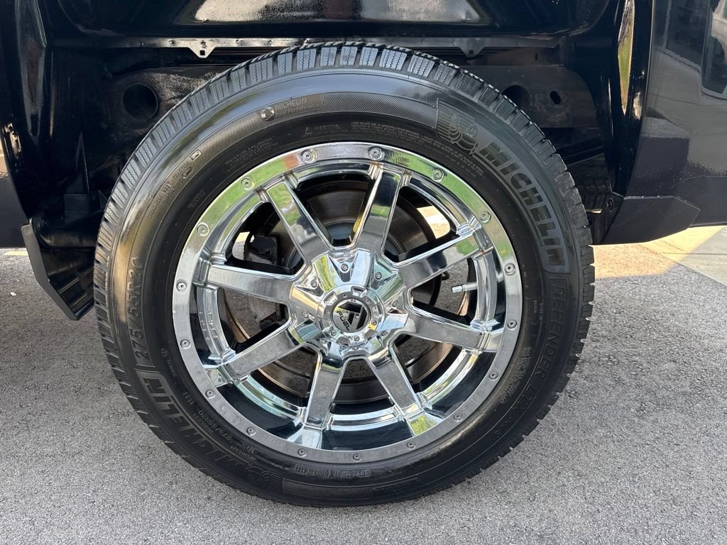 Used 2018 Chevrolet Silverado 1500 Custom w/ Custom Value Package AWD/4WD image 26