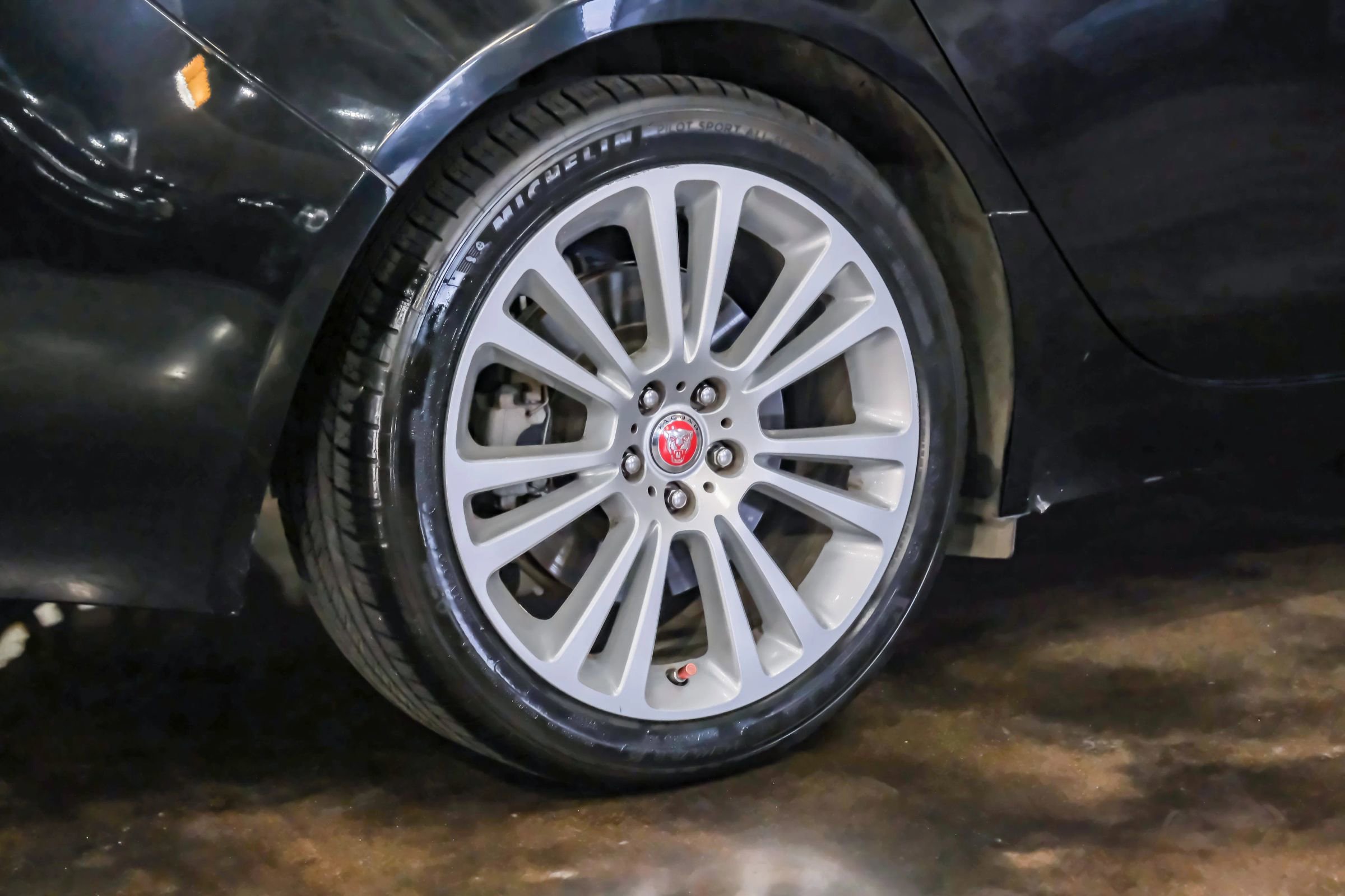 Used 2020 Jaguar XF Prestige RWD image 50