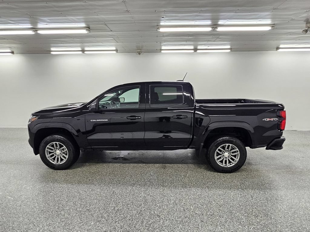 Used 2026 Chevrolet Colorado LT w/ LT Convenience Package AWD/4WD image 11