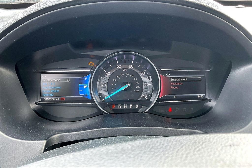 Used 2018 Ford Explorer XLT w/ Equipment Group 202A AWD/4WD image 21