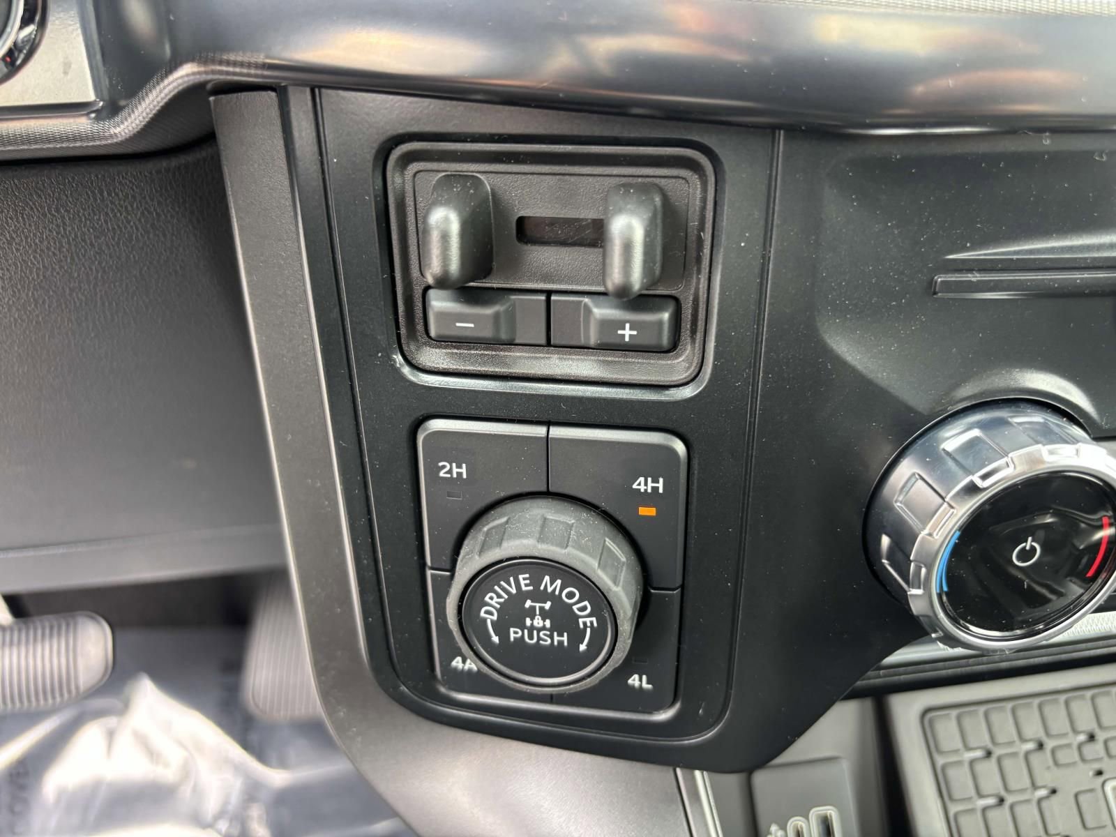 New 2025 Ford F150 Lariat w/ Equipment Group 502A High image 9