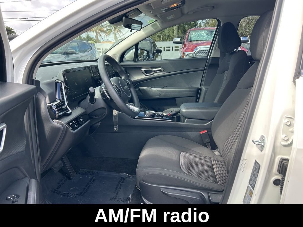 Used 2023 Kia Sportage LX image 10