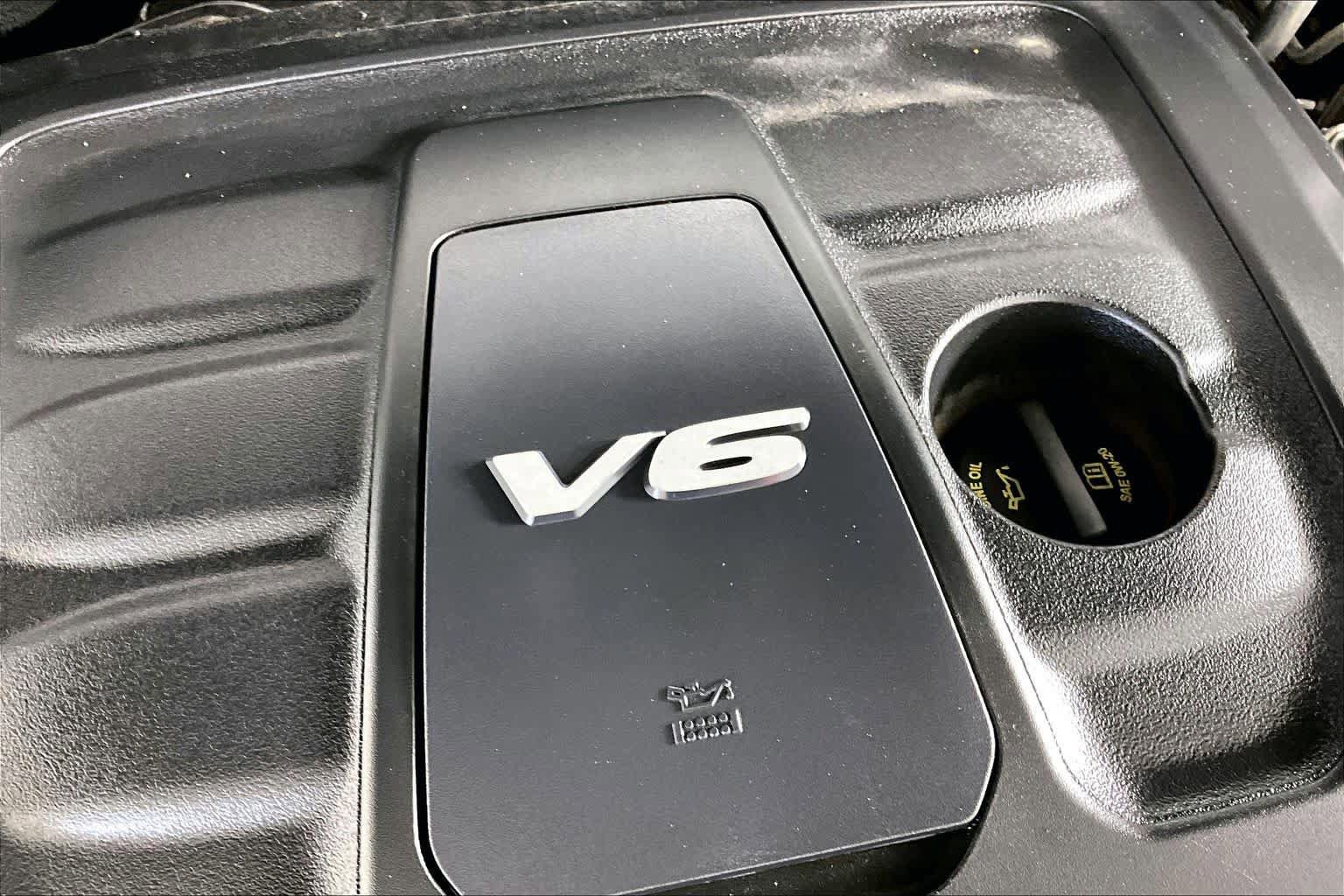 Used 2019 Jeep Grand Cherokee Limited AWD/4WD image 32