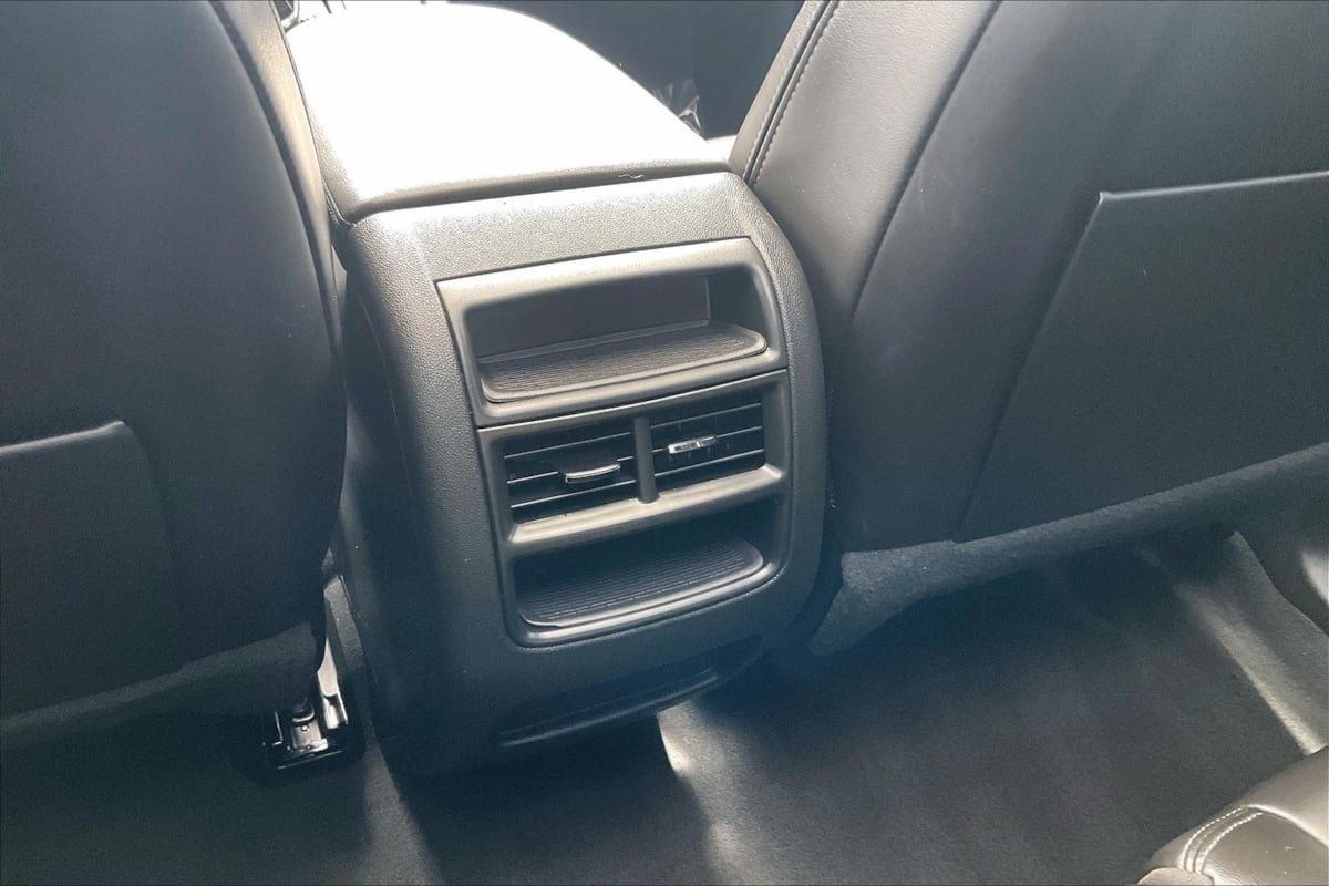 Used 2025 Cadillac XT5 Premium Luxury FWD image 32