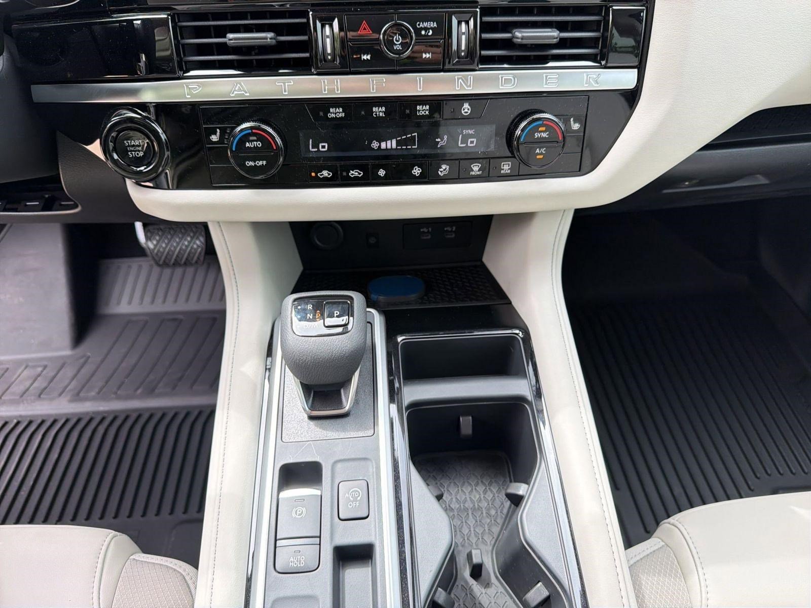 New 2026 Nissan Pathfinder SL image 24