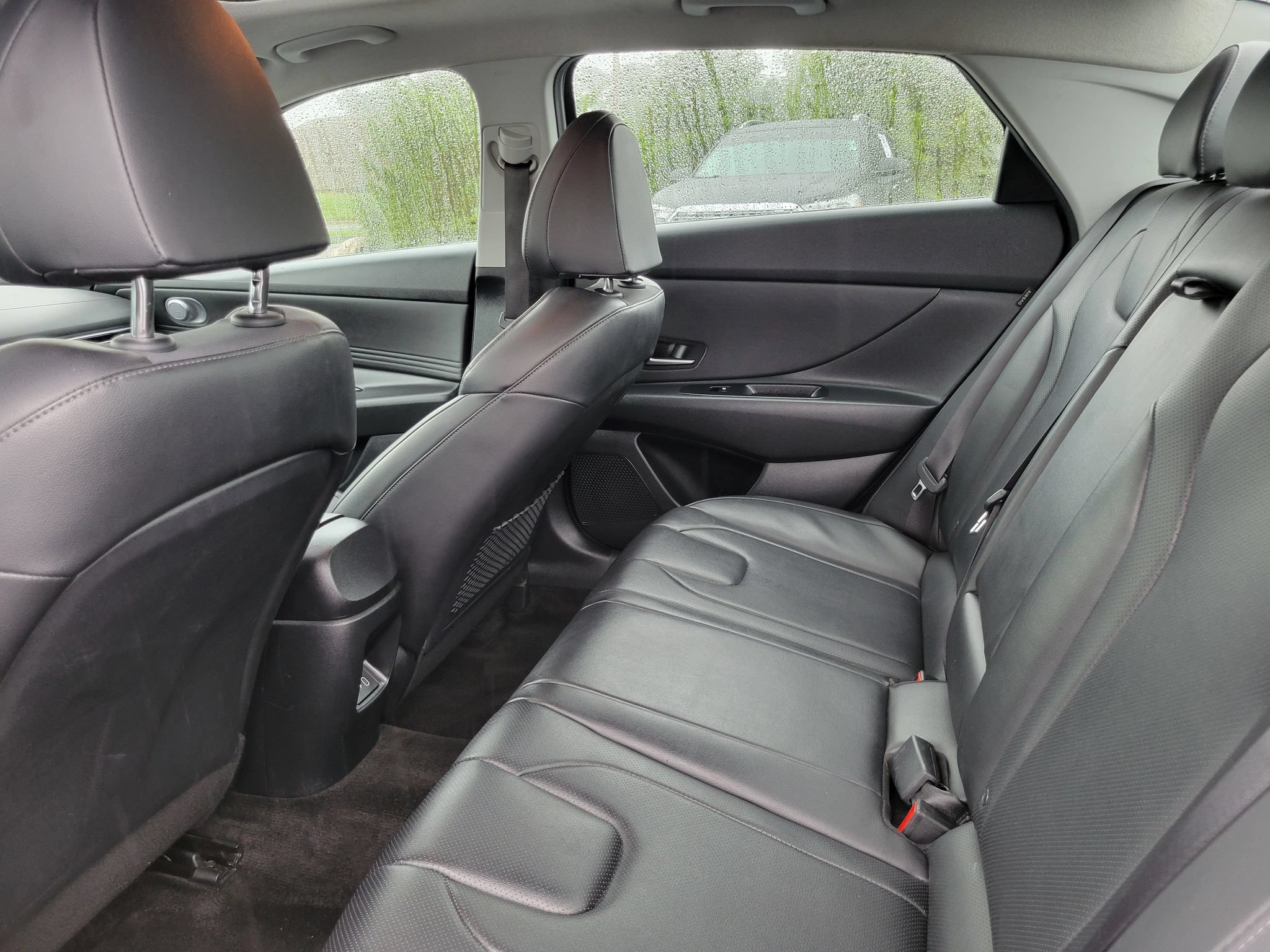 Used 2025 Hyundai Elantra Limited FWD image 25