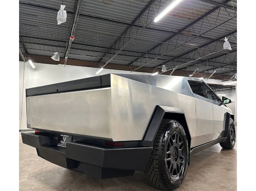 Used 2024 Tesla Cybertruck AWD Crew Cab image 13