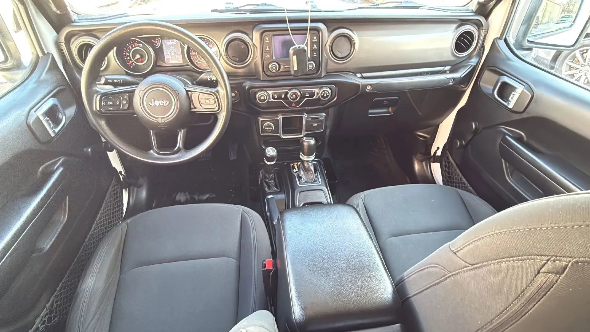 Used 2021 Jeep Gladiator Sport AWD/4WD image 29