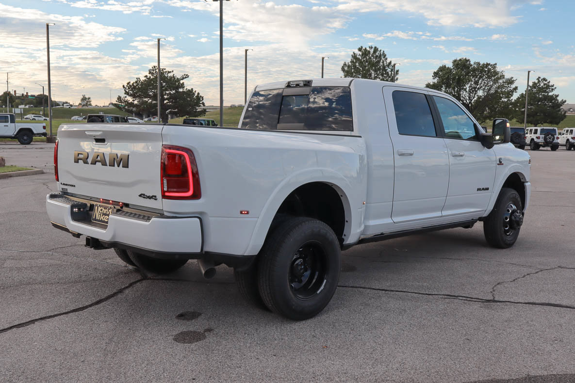 New 2027 RAM 3500 Limited AWD/4WD image 4