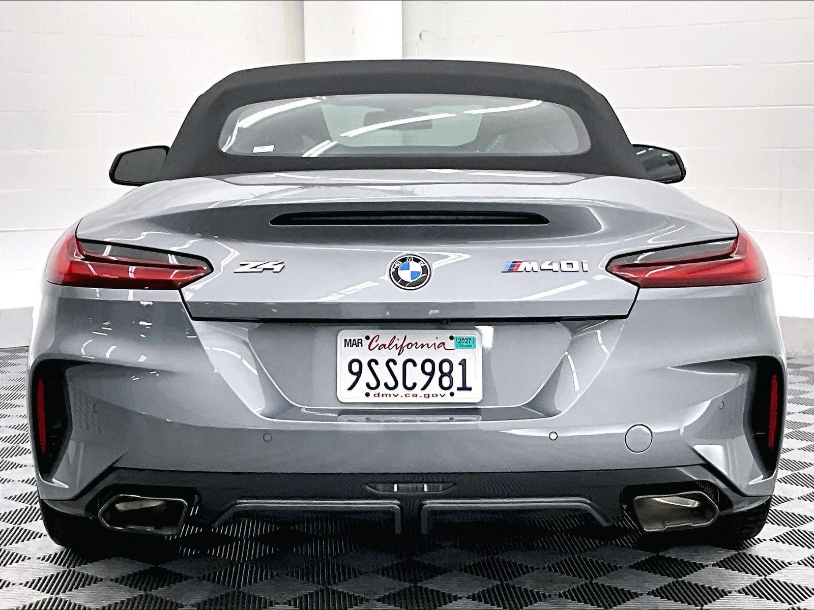 Used 2025 BMW Z4 M40i w/ Premium Package RWD image 3