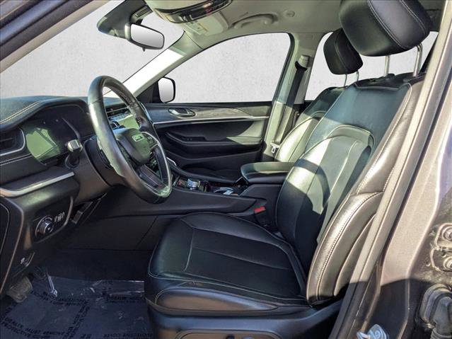 Used 2022 Jeep Grand Cherokee L Limited image 11