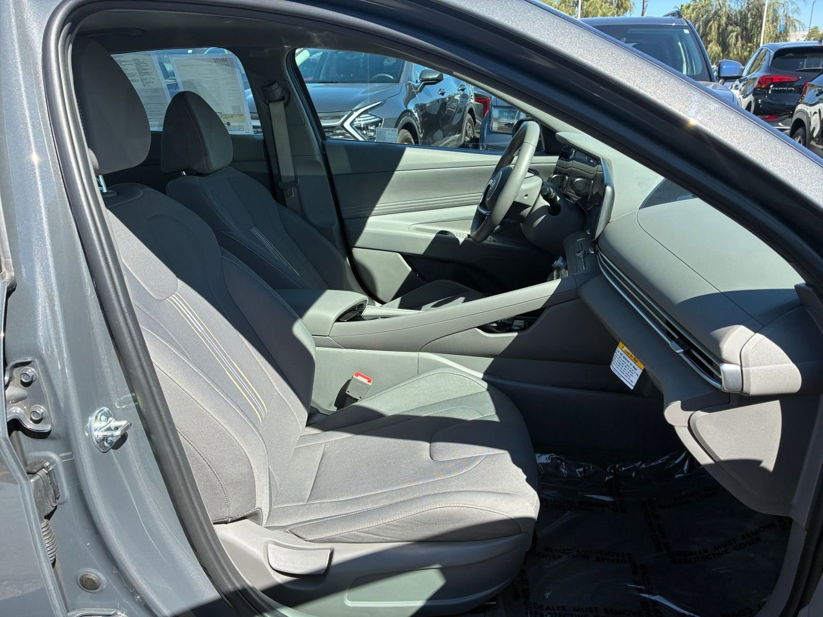 Used 2025 Hyundai Elantra SEL FWD image 37