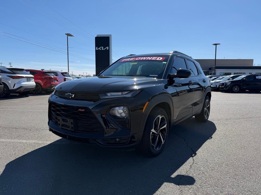 Used 2022 Chevrolet TrailBlazer RS w/ Driver Confidence Package image 3