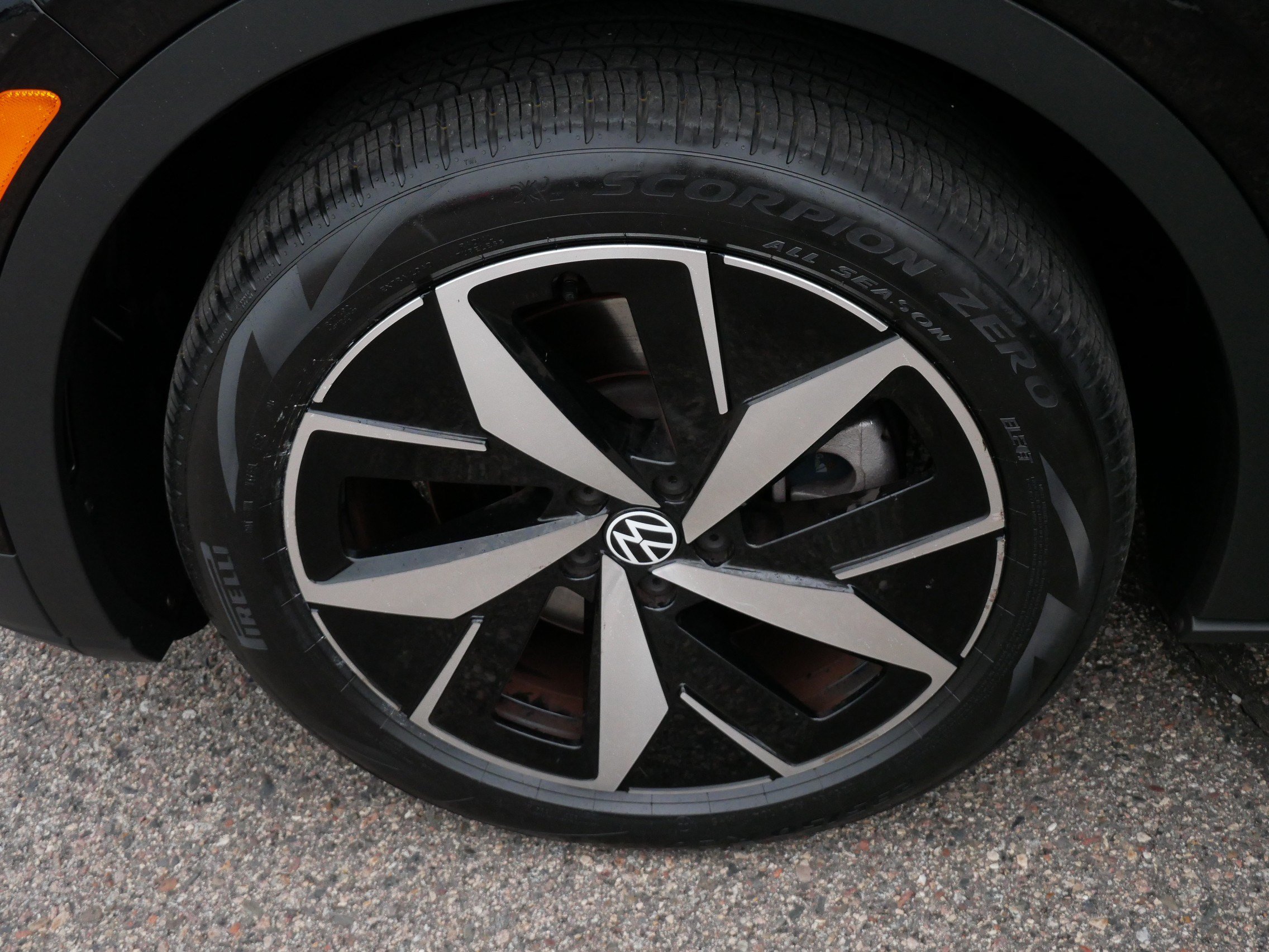 Certified 2023 Volkswagen ID.4 Pro S AWD/4WD image 15