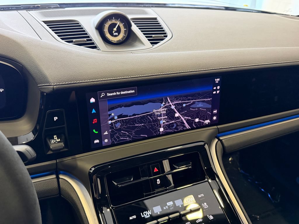 Certified 2025 Porsche Panamera 4 AWD/4WD image 23