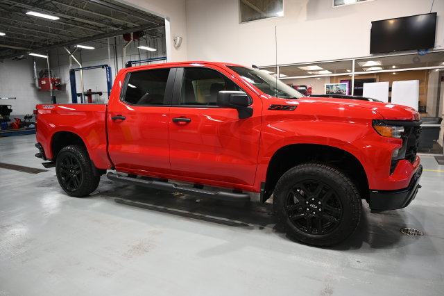 New 2026 Chevrolet Silverado 1500 Custom Trail Boss w/ Turbomax Blackout Package AWD/4WD image 4