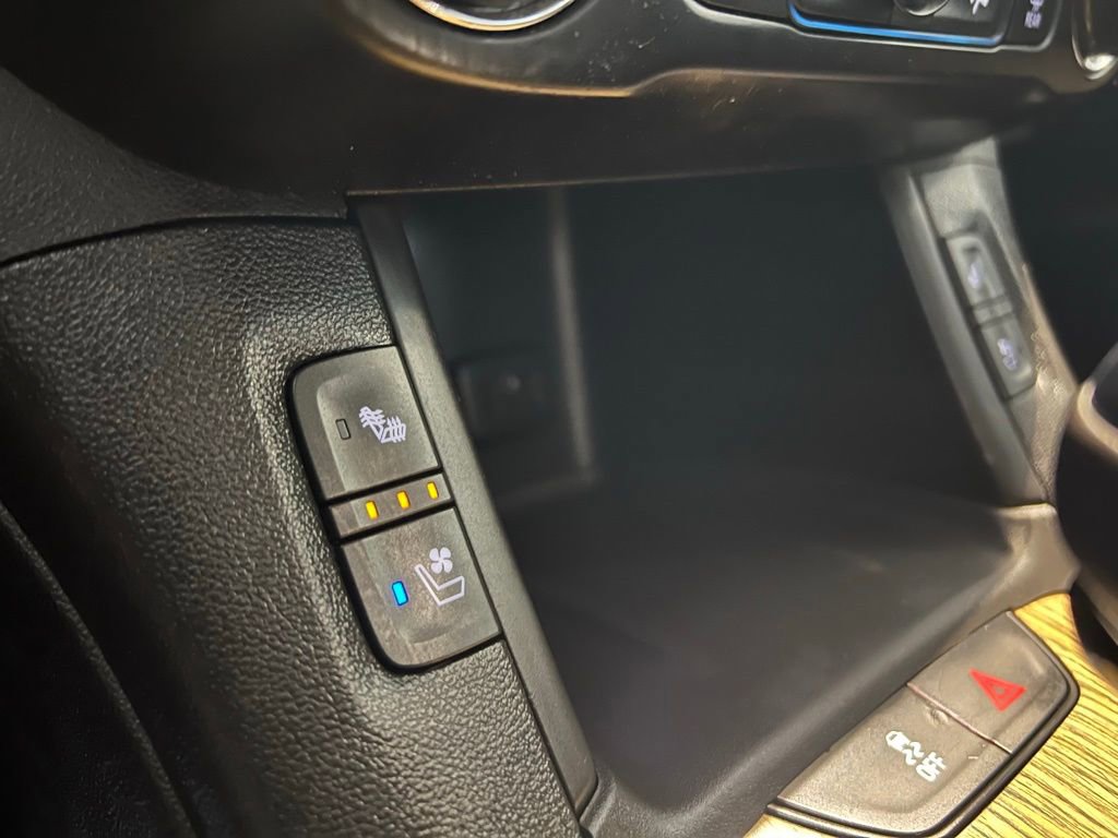 Used 2018 GMC Acadia Denali w/ LPO, Floor Liner Package image 28