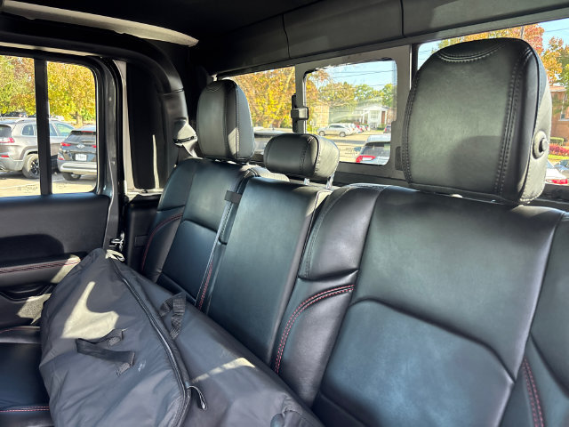 Used 2025 Jeep Gladiator Rubicon w/ Safety Group AWD/4WD image 3