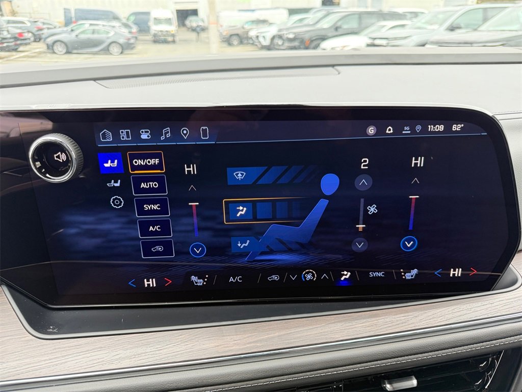New 2026 Chevrolet Suburban LT w/ Comfort Package image 17