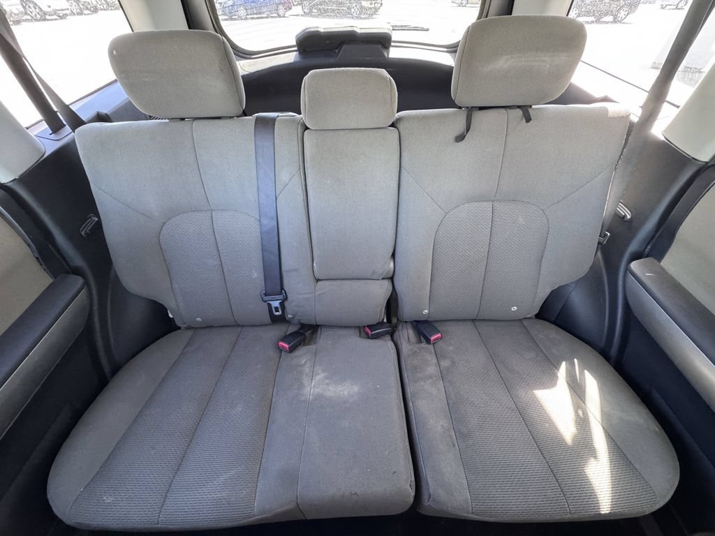 Used 2004 Mitsubishi Endeavor LS AWD/4WD image 34