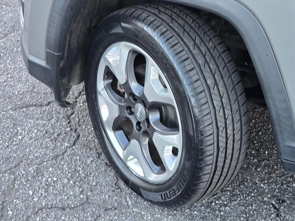 Used 2021 Jeep Compass Limited image 27