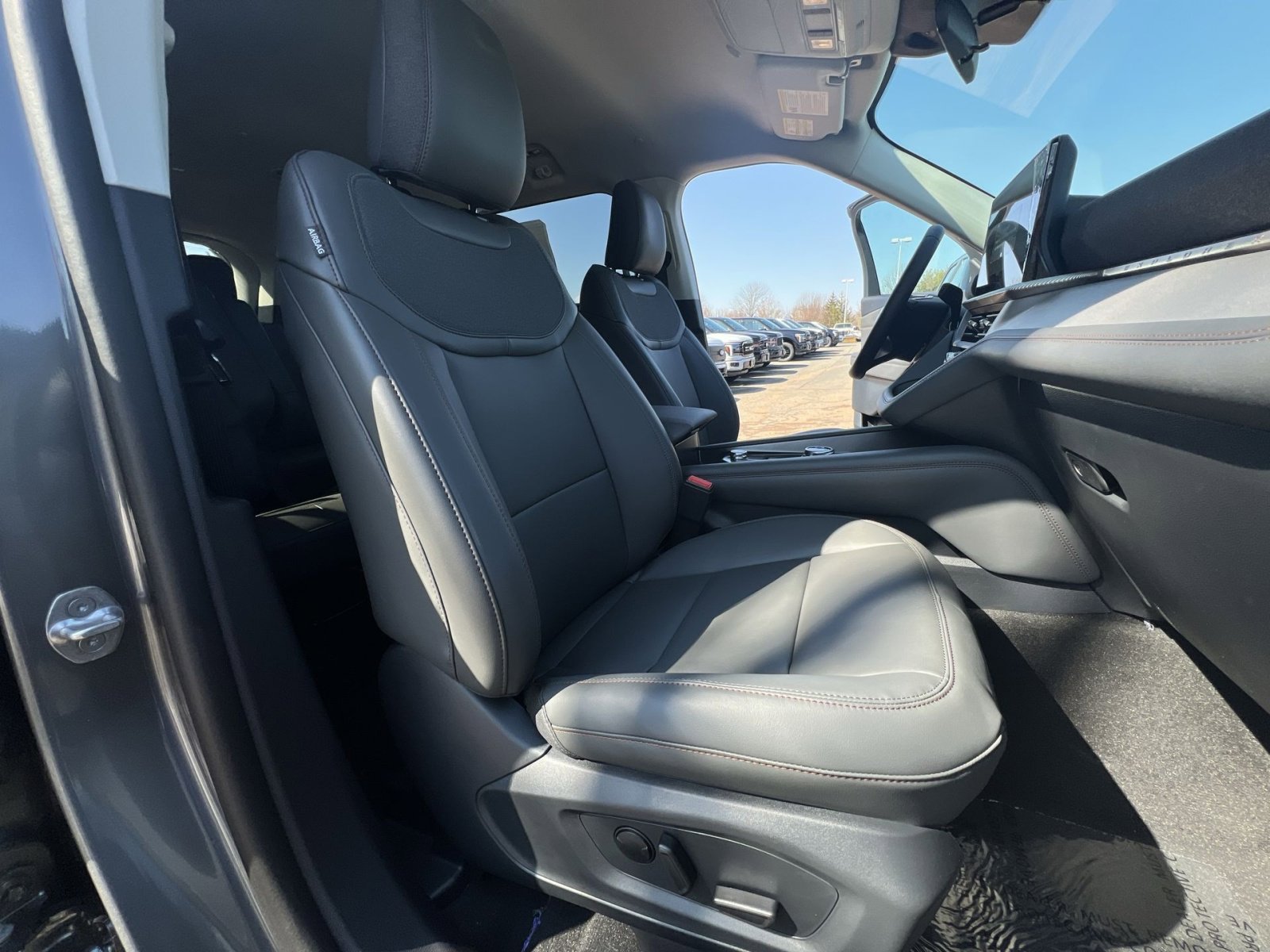New 2026 Ford Explorer Active w/ Active Comfort Package image 27