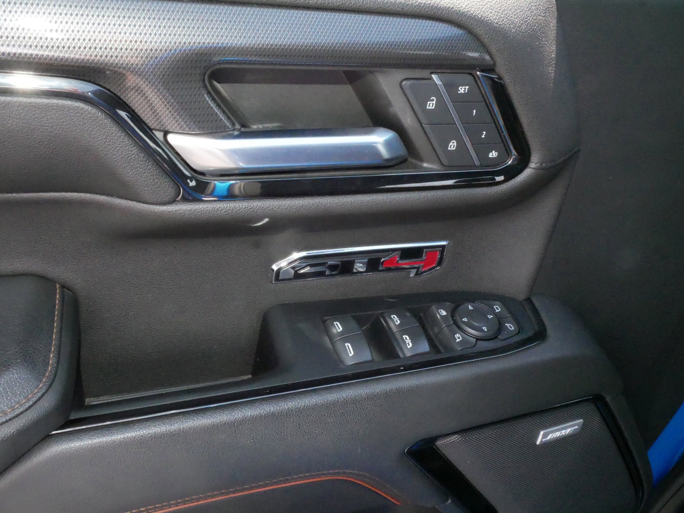 Used 2023 GMC Sierra 1500 AT4 w/ AT4 Premium Package AWD/4WD image 19