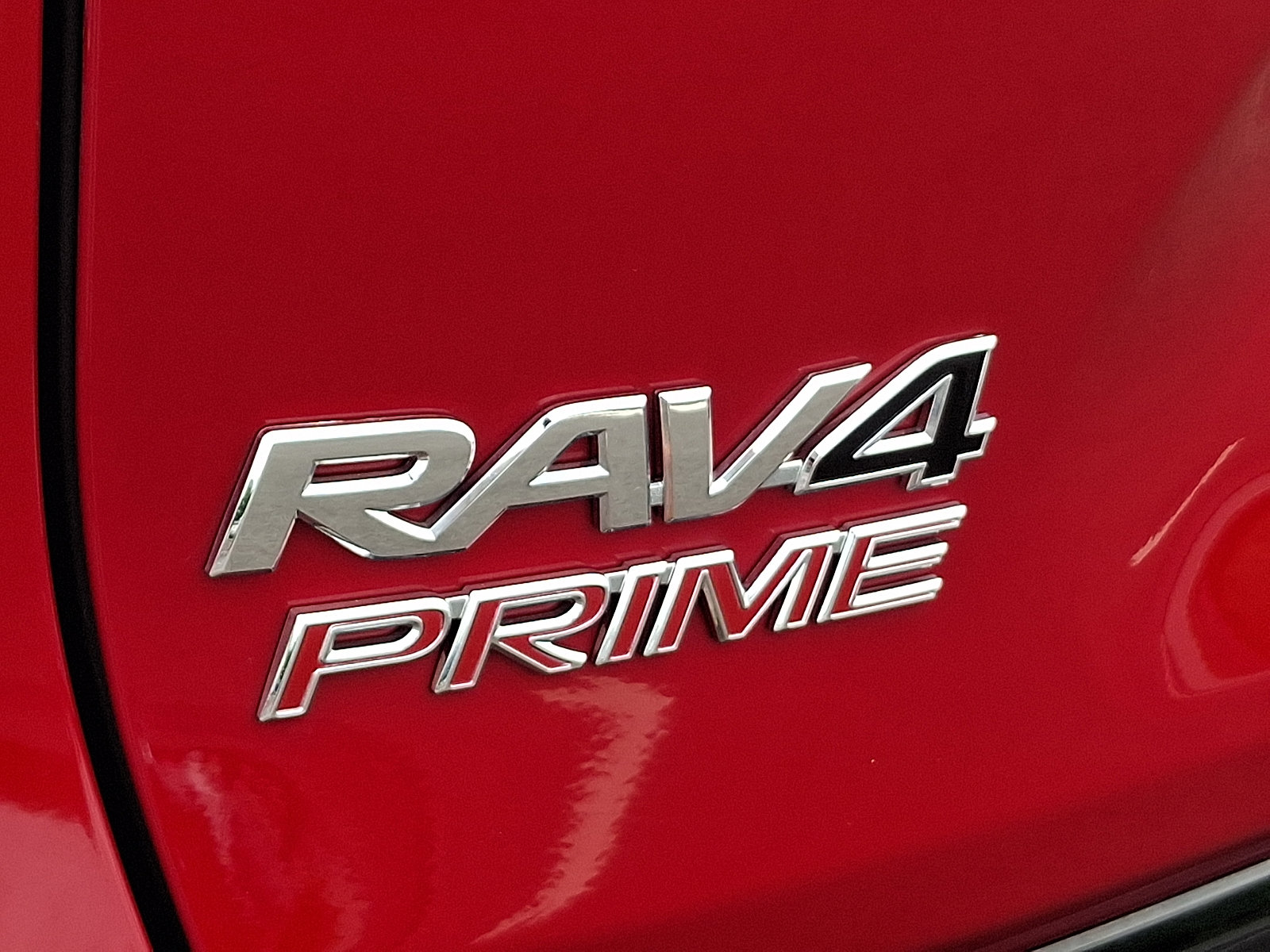 Used 2024 Toyota RAV4 SE w/ Weather & Moonroof Package AWD/4WD image 28