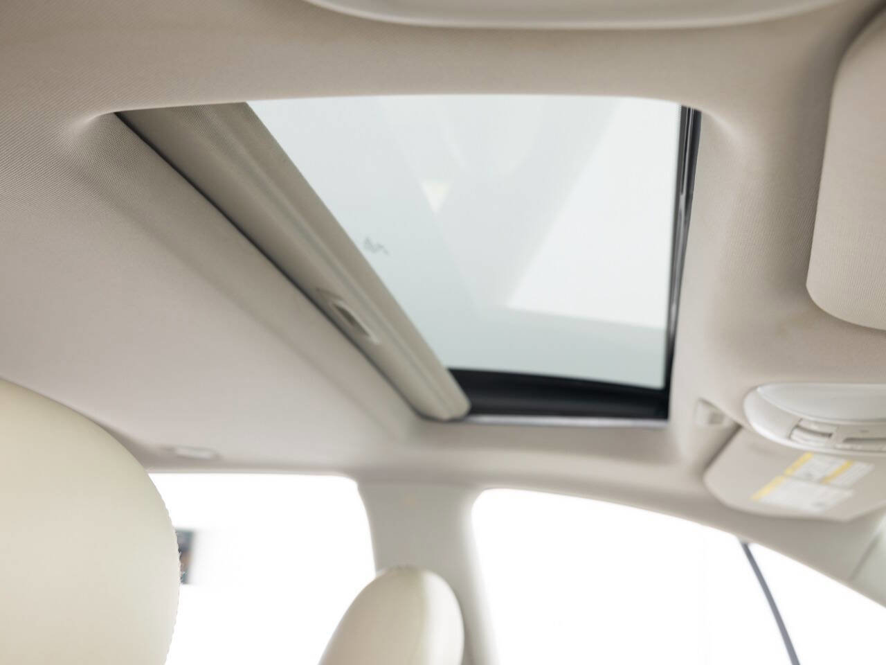 Used 2019 INFINITI QX60 Luxe w/ Essential Package image 32