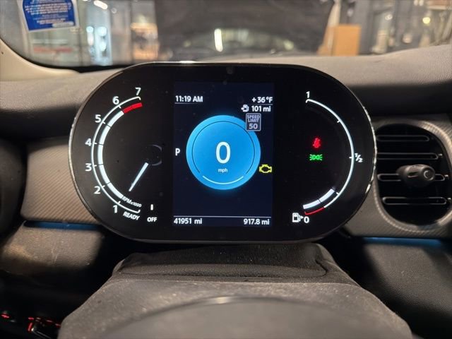 Used 2022 MINI Cooper 4-Door Hardtop image 9