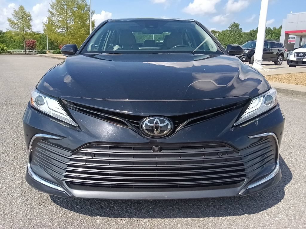 Used 2023 Toyota Camry XLE w/ Navigation Package FWD image 8
