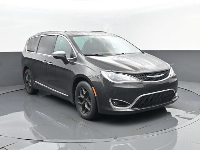 Used 2018 Chrysler Pacifica Limited FWD image 3