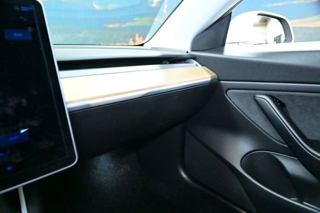 Used 2019 Tesla Model 3 Long Range image 23