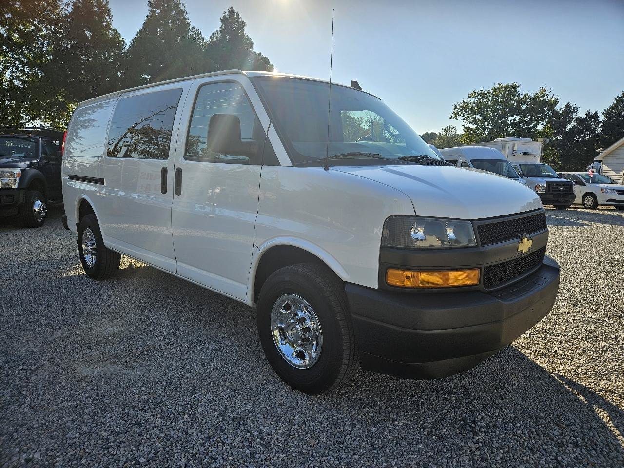Used 2022 Chevrolet Express 2500 w/ Driver Convenience Package RWD image 7