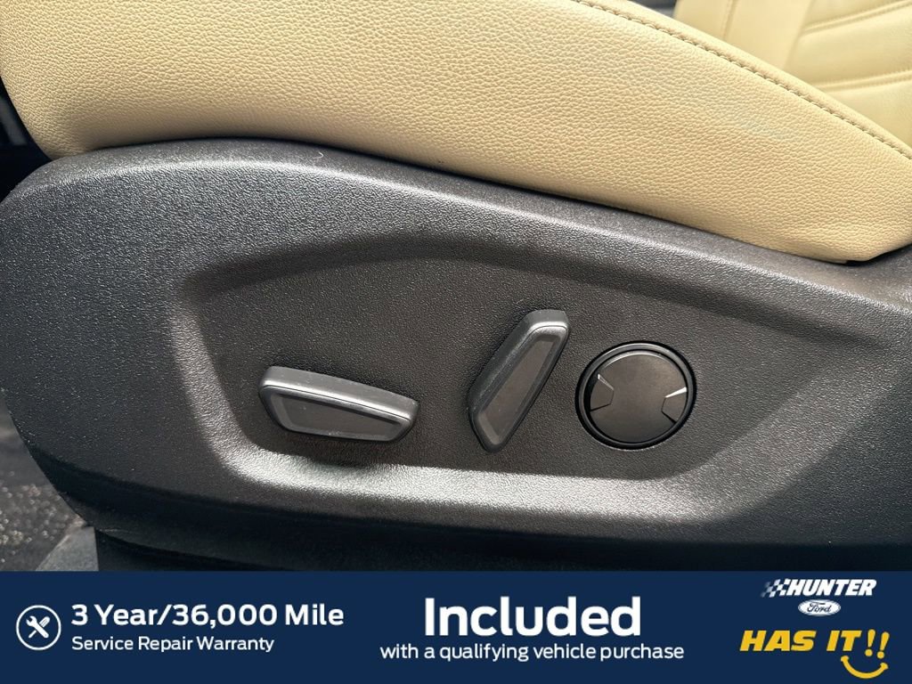 Used 2024 Ford Edge SEL w/ Convenience Package image 4