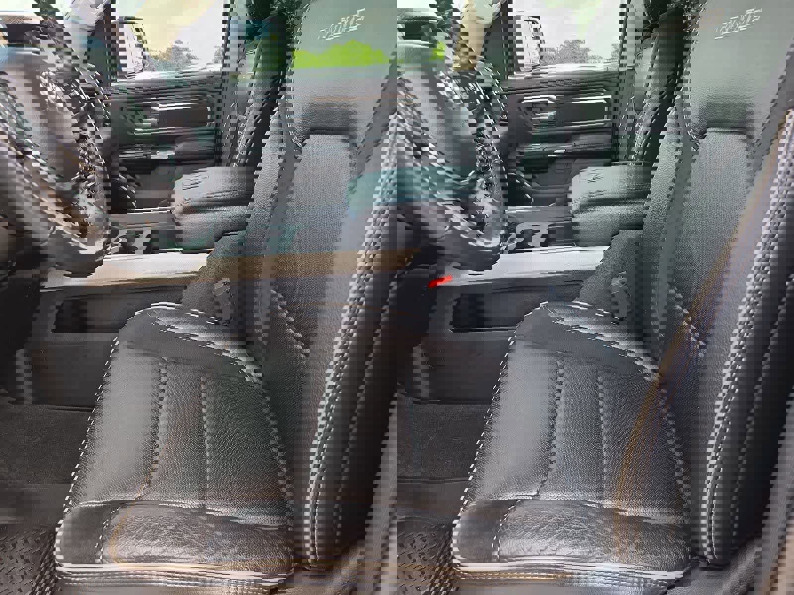 Used 2020 RAM 1500 Laramie image 15