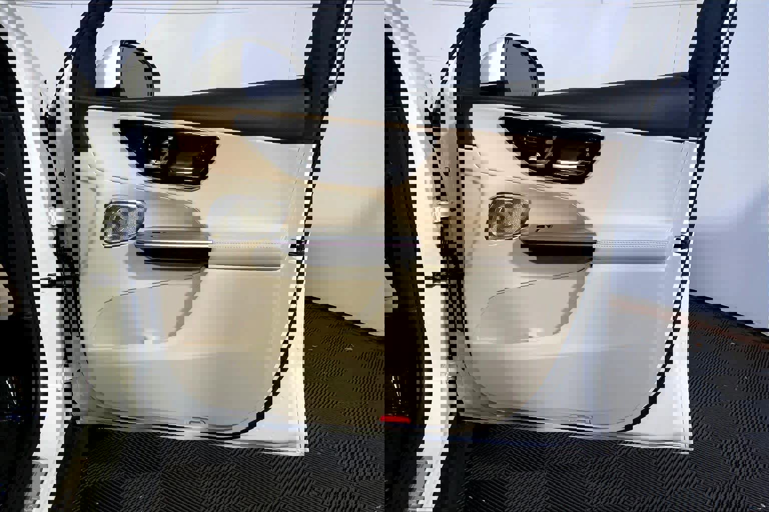 Certified 2026 Mercedes-Benz GLC 300 4MATIC image 23