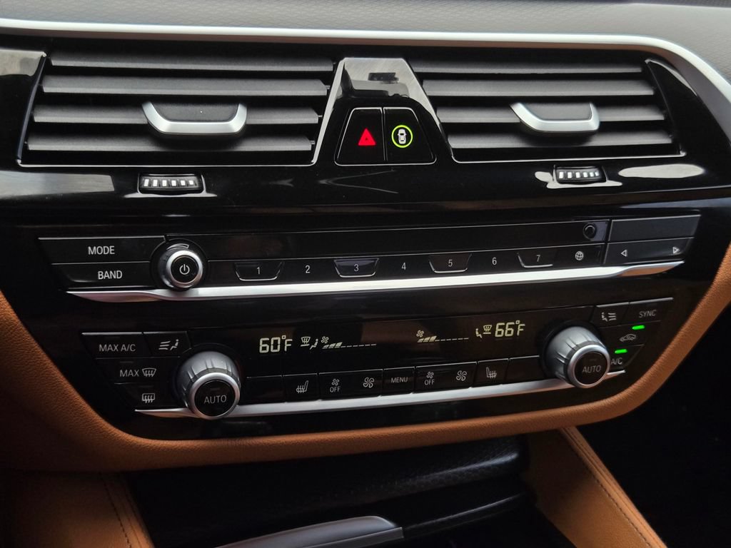 Used 2023 BMW 530e w/ M Sport Package RWD image 23