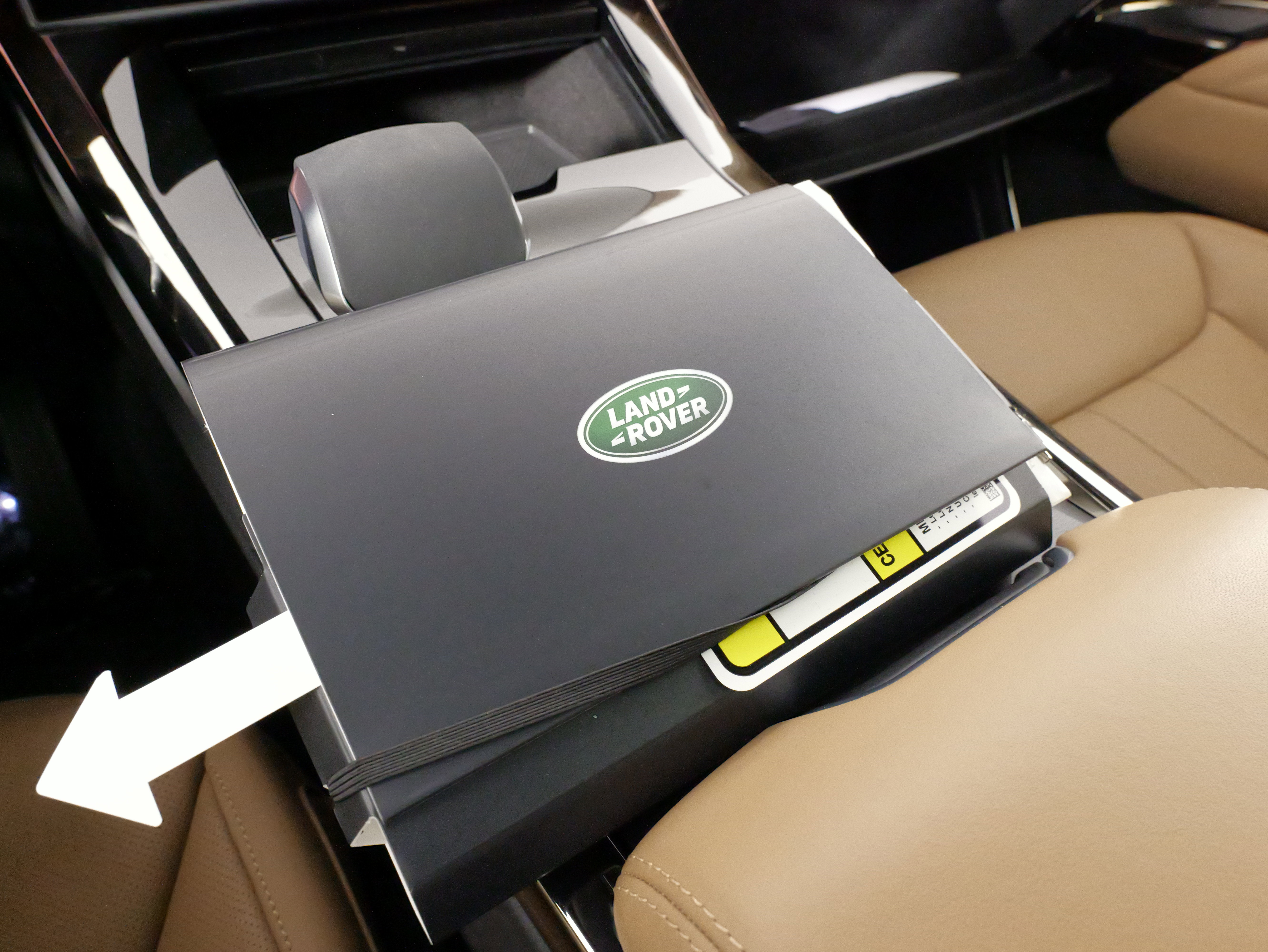 Used 2025 Land Rover Range Rover Sport SE image 60