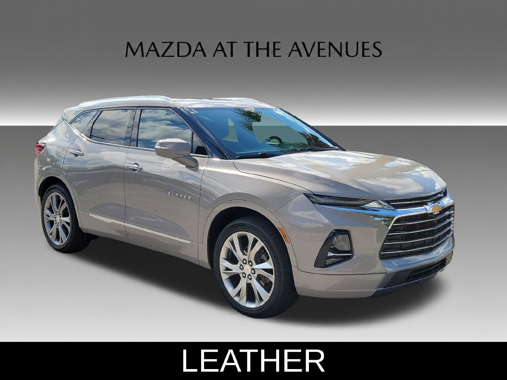 Used 2021 Chevrolet Blazer Premier w/ Driver Confidence II Package FWD image 3