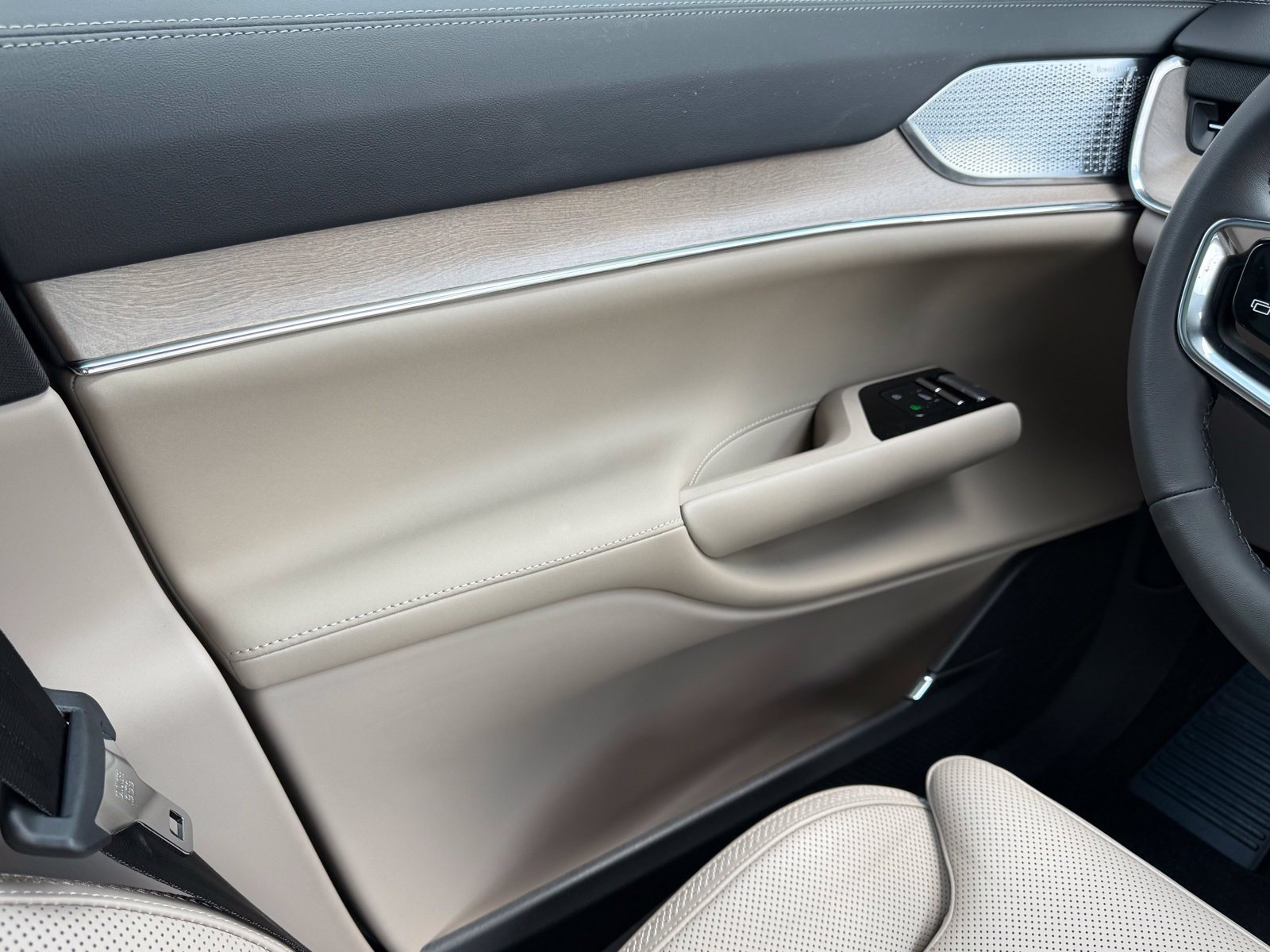 New 2026 Volvo EX90 Ultra AWD/4WD image 37