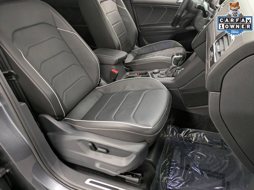 Used 2022 Volkswagen Tiguan SEL R-Line image 28