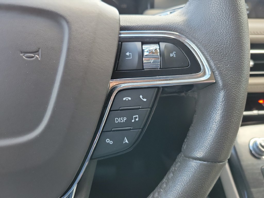 Certified 2022 Lincoln Nautilus FWD w/ Premium Package image 21