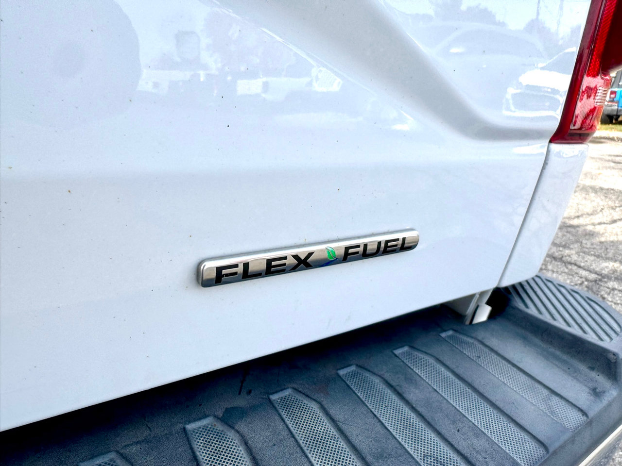 Used 2015 Ford F150 XLT image 46