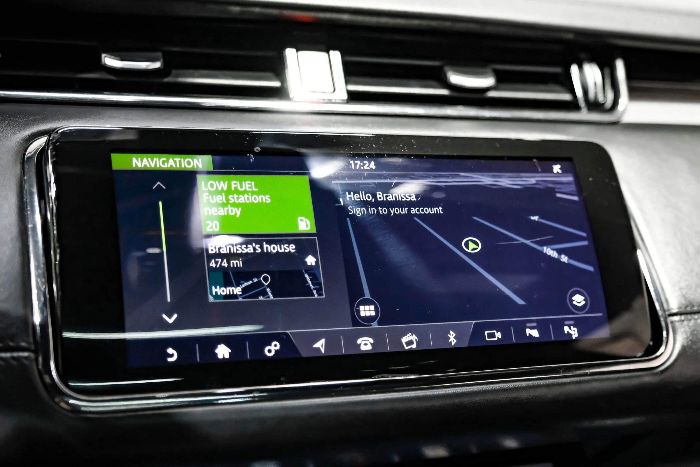 Used 2020 Land Rover Range Rover Evoque R-Dynamic SE image 34