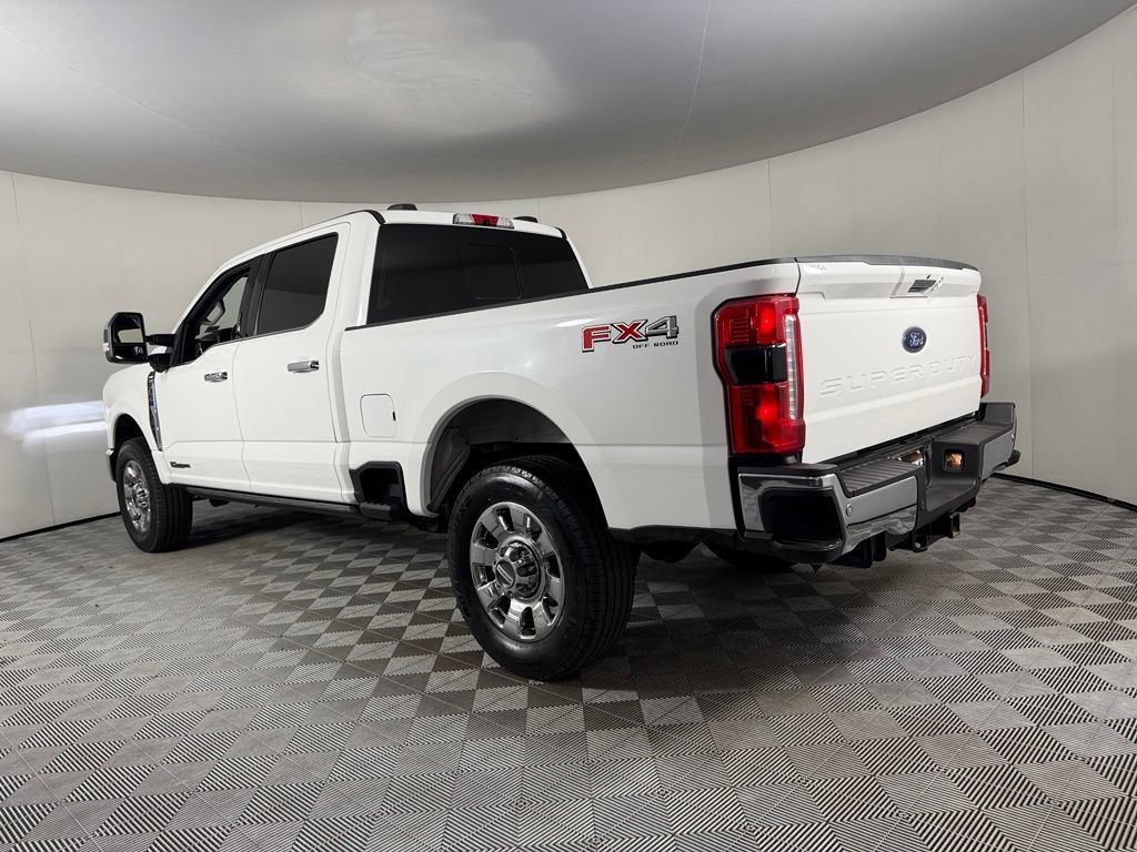 Used 2023 Ford F350 Lariat w/ Lariat Ultimate Package AWD/4WD image 10