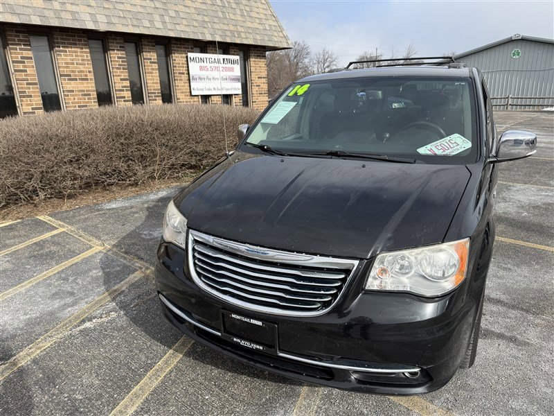 Used 2014 Chrysler Town & Country Touring-L FWD image 2