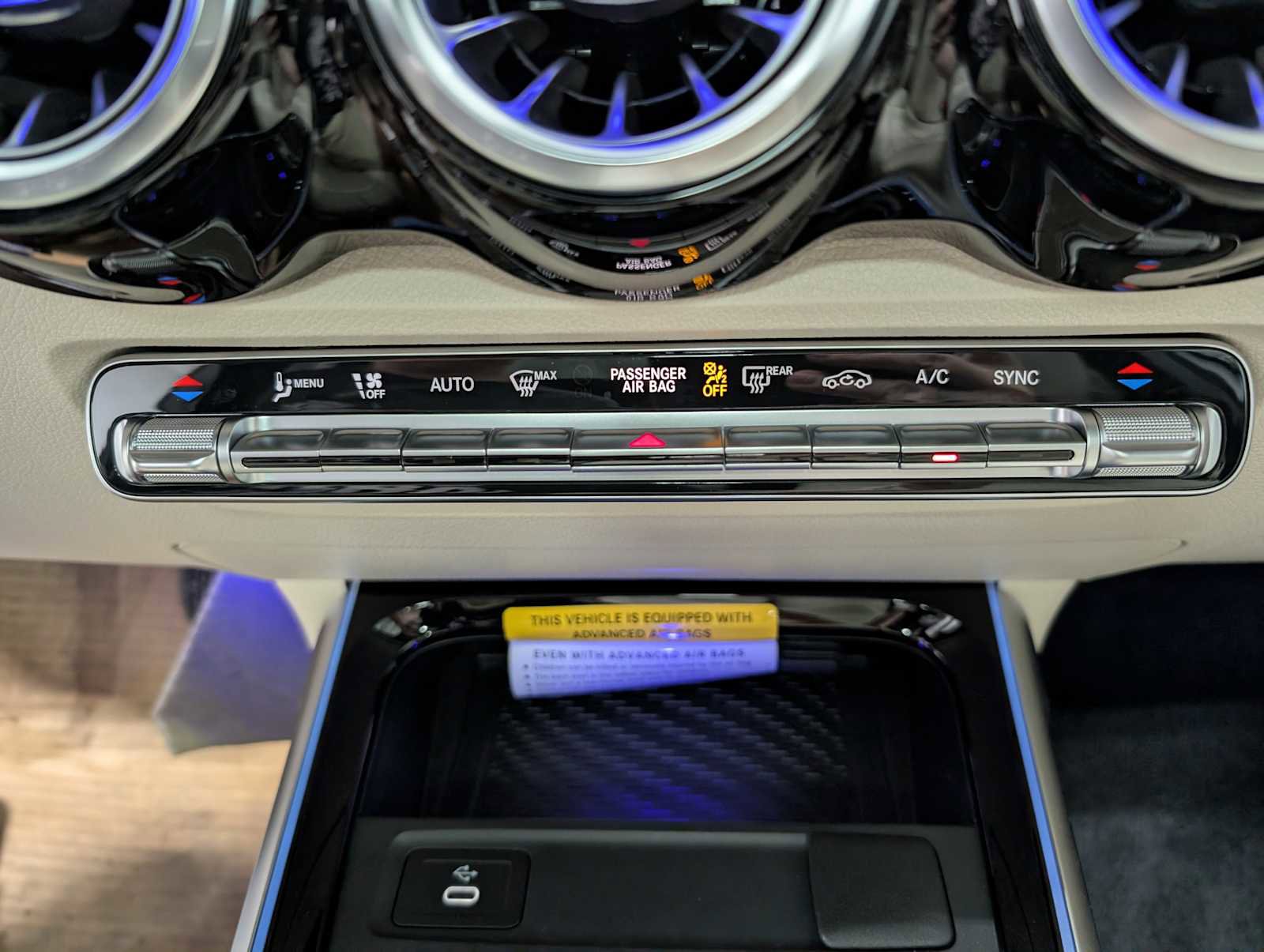 New 2026 Mercedes-Benz GLB 250 4MATIC image 28